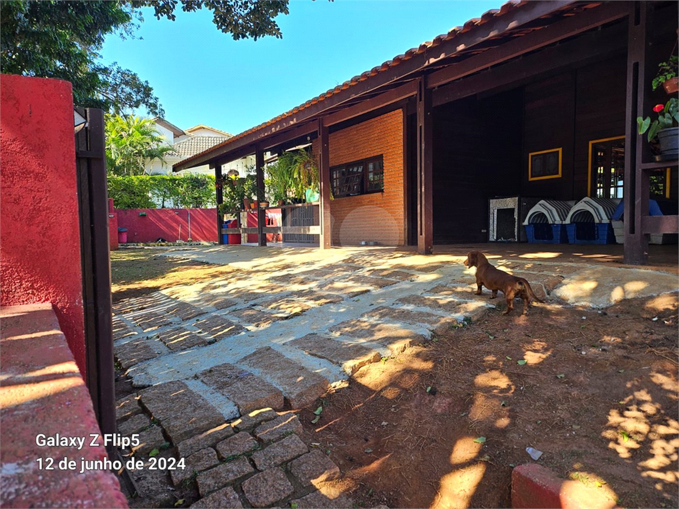 Casa à venda com 4 quartos, sendo 3 suítes, no condomínio Residncial Euroville, Carapicuíba - SP