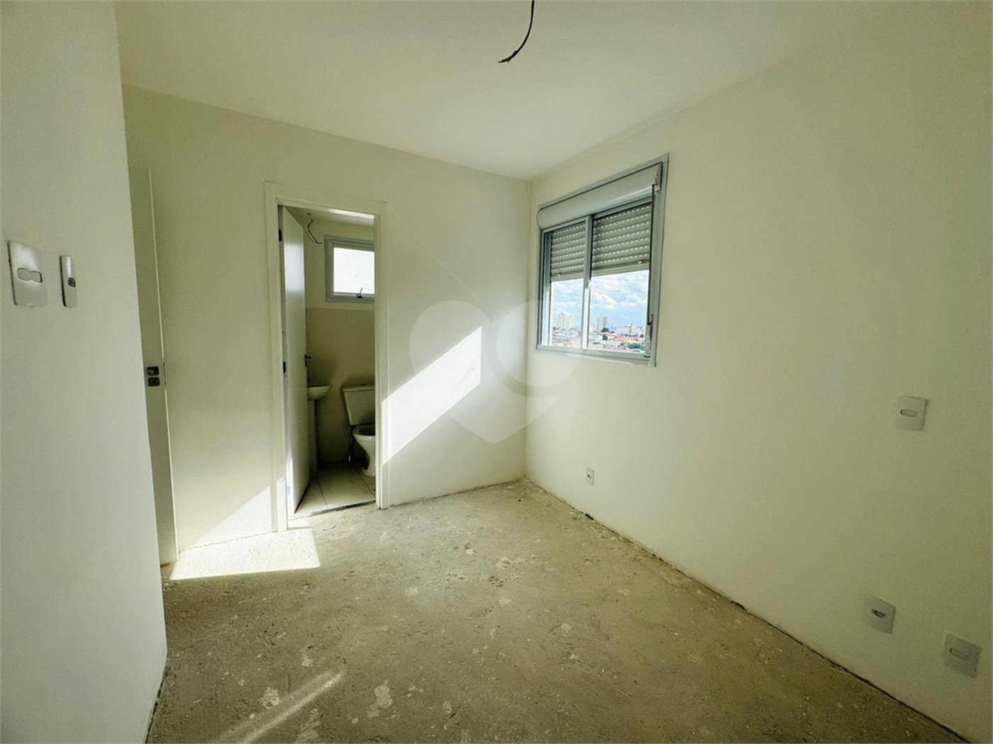 Apartamento à venda com 2 quartos, sendo 1 suíte, em Vila Galvão, Guarulhos, SP