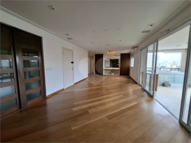Apartamento para alugar com 3 suítes em Santana, São Paulo, SP