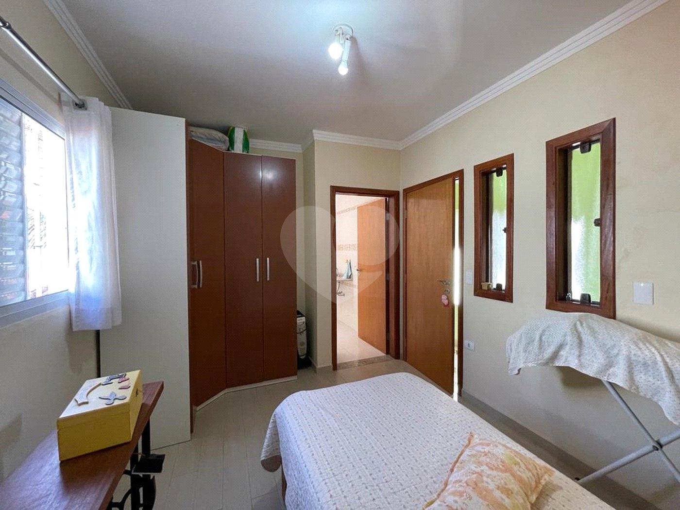 Casa à venda com 3 quartos, sendo 2 suítes,  em Jardim Santa Bárbara, Sorocaba, SP