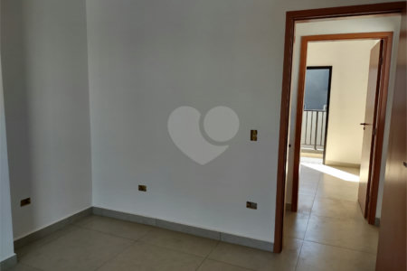 Casa à venda com 2 suítes em Jardim Santo Antônio, Atibaia, SP