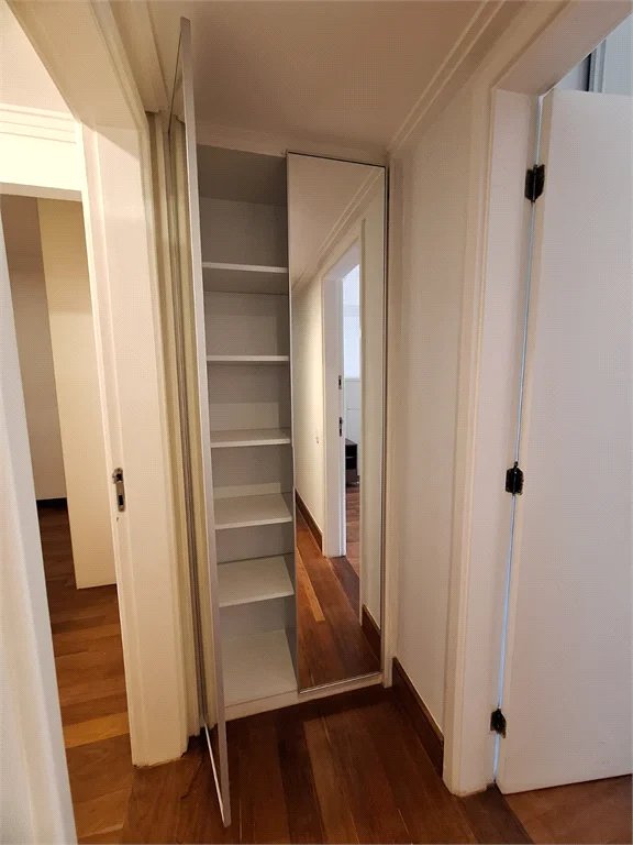 Apartamento à venda com 4 quartos, sendo 3 suítes, em Vila Gertrudes, São Paulo, SP