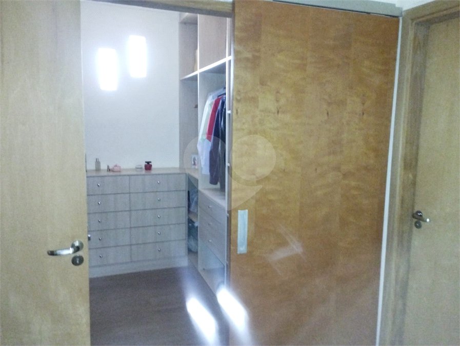 Casa à venda com 6 quartos, sendo 4 suítes, no condomínio Chácara Hipica, Ribeirão Preto - SP