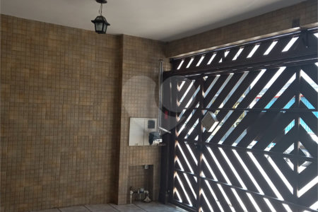 Sobrado à venda com 4 quartos em Chácara Santo Antônio, São Paulo, SP