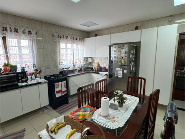Sobrado à venda com 4 quartos, sendo 1 suíte,  em Santana, São Paulo, SP