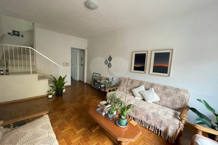 Sobrado à venda com 3 quartos, sendo 1 suíte, em Vila Guilherme, São Paulo, SP