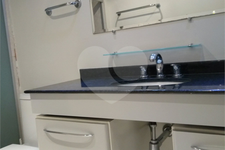 Apartamento à venda com 3 quartos, sendo 1 suíte,  em Bela Vista, São Paulo, SP