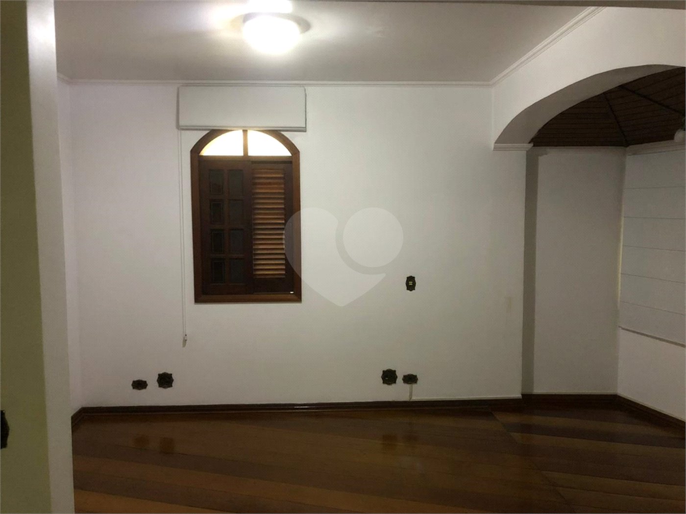 Sobrado à venda com 4 quartos, sendo 3 suítes, em Alto da Boa Vista, São Paulo, SP