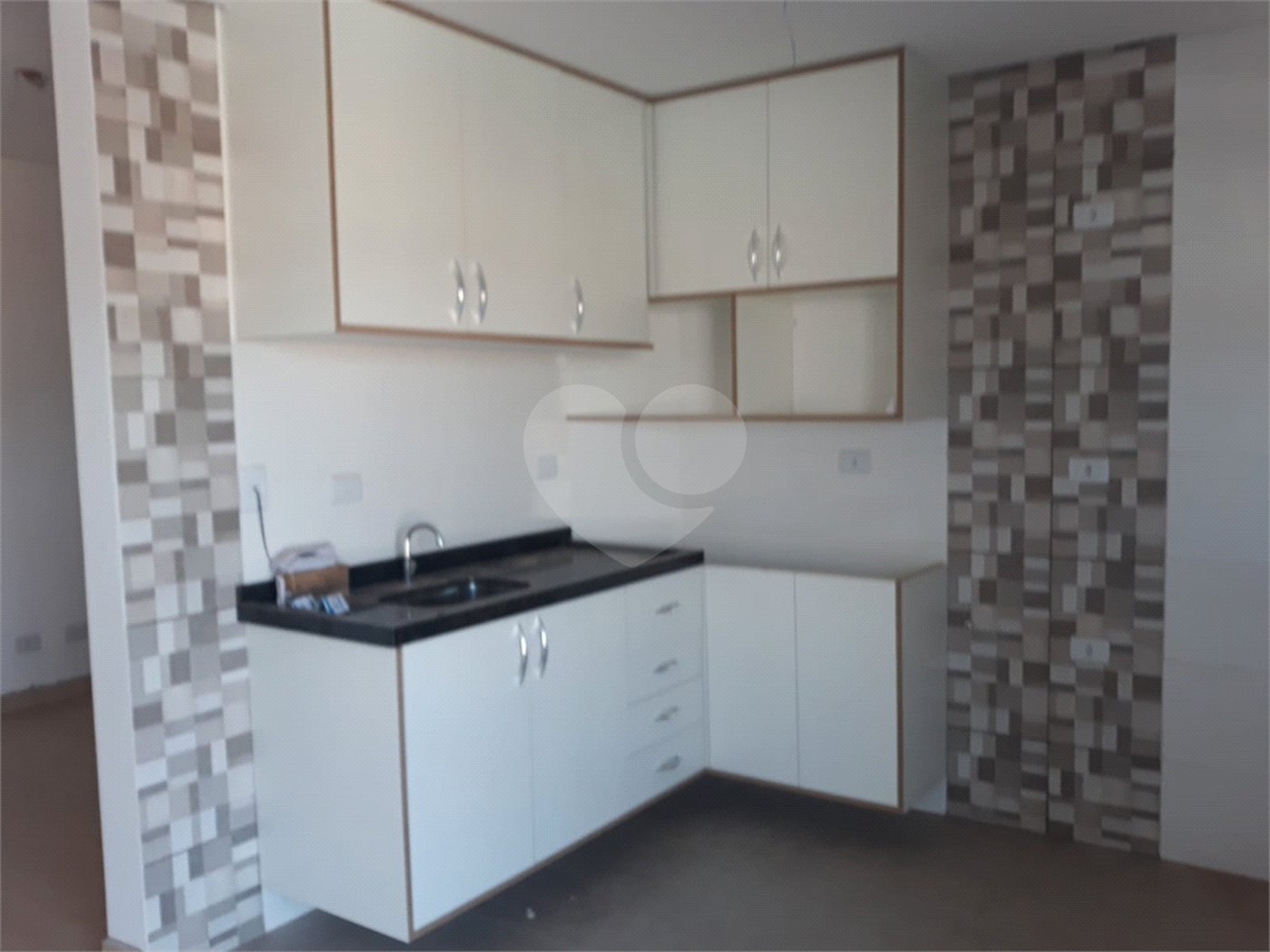 Apartamento à venda ou para alugar com 2 quartos, sendo 1 suíte,  em Jardim Flórida, São Roque, SP