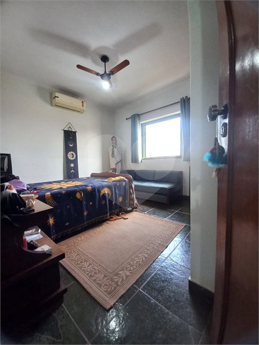 Casa à venda com 4 quartos, sendo 1 suíte,  em Parque dos Bandeirantes, Ribeirão Preto, SP