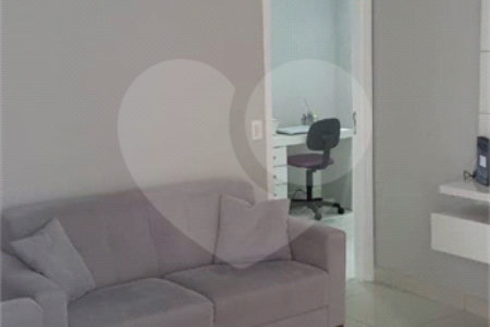 Apartamento à venda com 3 quartos, sendo 1 suíte,  em Parque Santana, Mogi das Cruzes, SP