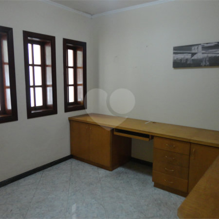 Casa à venda com 3 quartos, sendo 1 suíte, em Santa Marina, Valinhos, SP
