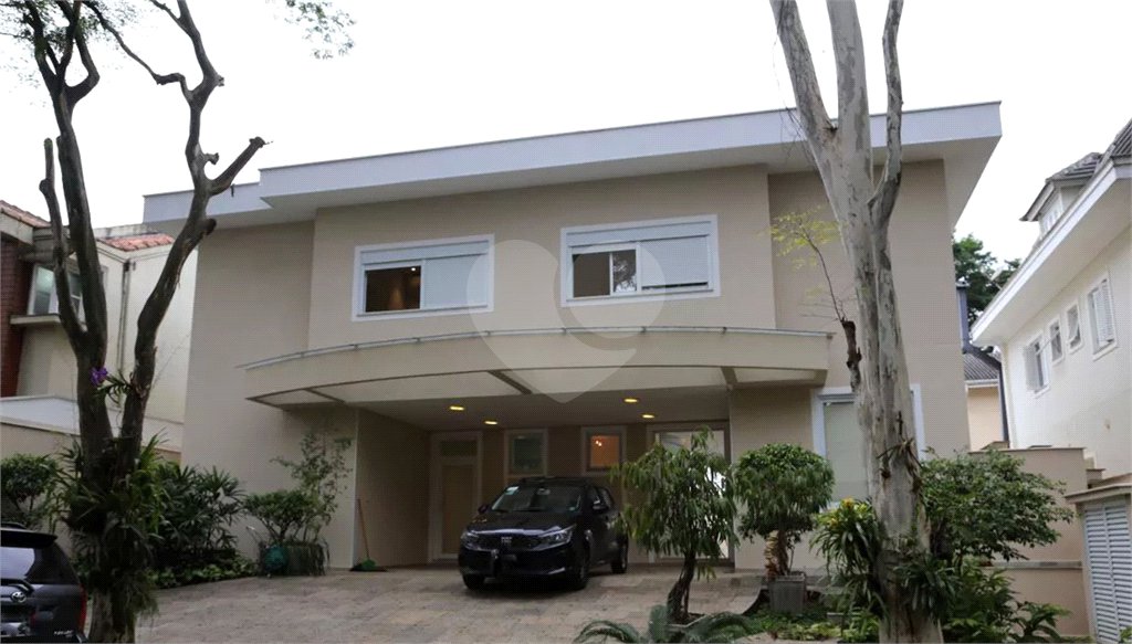 Casa à venda com 3 suítes no condomínio Residencial Morumbi, São Paulo - SP