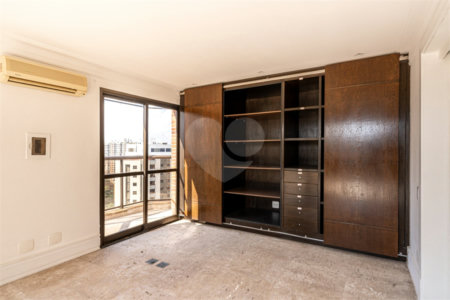 Apartamento à venda com 4 quartos, sendo 3 suítes, em Vila Andrade, São Paulo, SP