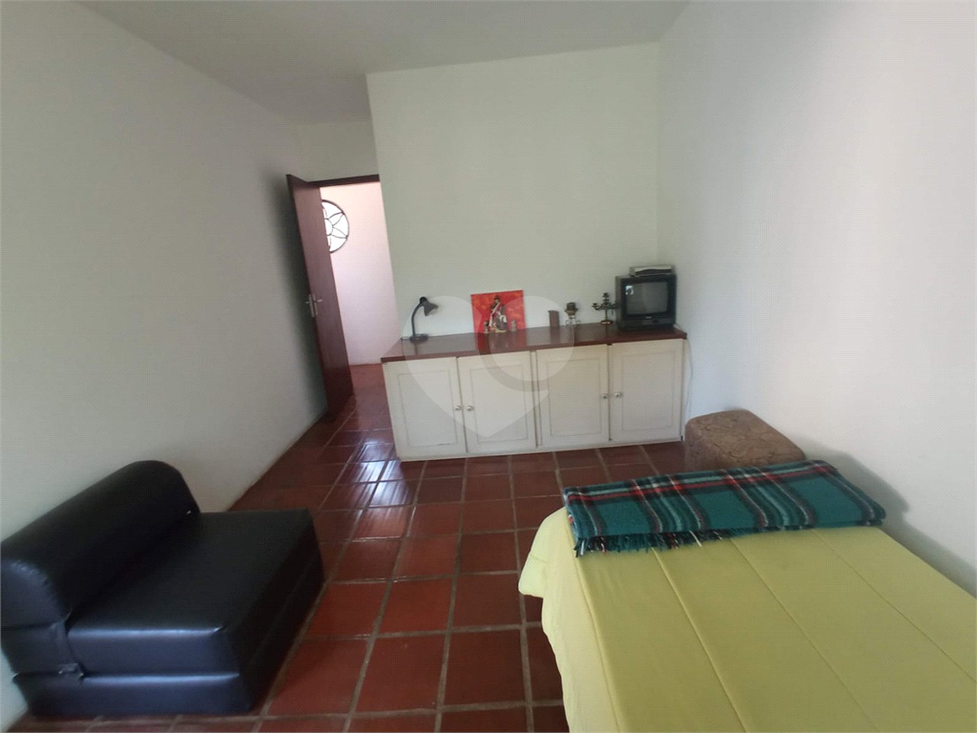Casa à venda com 4 quartos, sendo 1 suíte, no condomínio Alpes da Cantareira, Mairiporã - SP