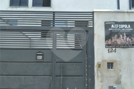Sobrado à venda com 2 suítes em Vila Nivi, São Paulo, SP