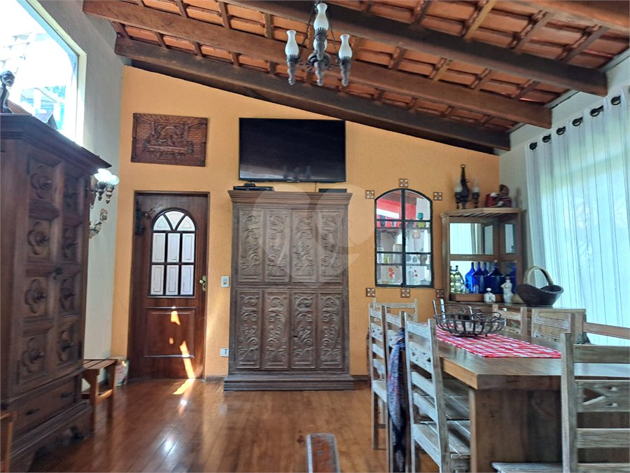 Casa à venda com 5 quartos no condomínio Parque Suiça, Caieiras - SP