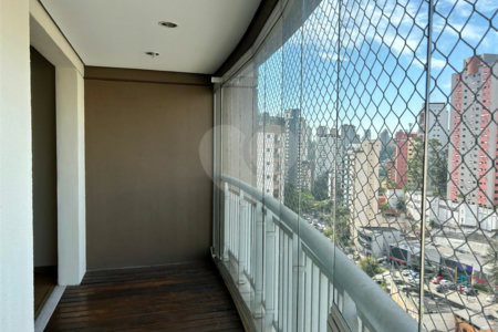Apartamento à venda com 2 quartos, sendo 1 suíte, em Vila Andrade, São Paulo, SP
