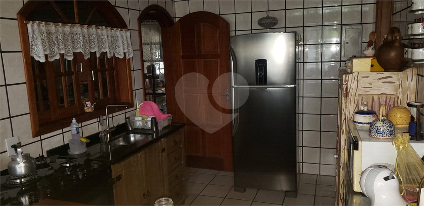 Casa à venda com 4 quartos, sendo 1 suíte, em Serra da Cantareira, Mairiporã, SP
