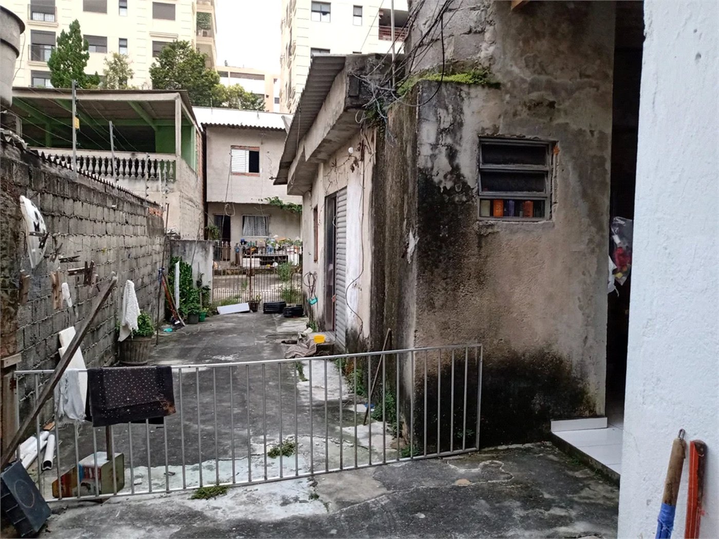 Terreno à venda com 3 quartos, sendo 1 suíte, em Real Parque, São Paulo, SP