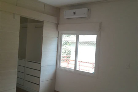 Casa à venda ou para alugar com 4 suítes em Chácaras São Carlos, Cotia, SP