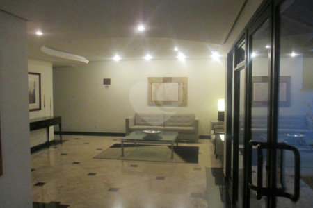Apartamento à venda com 3 quartos, sendo 1 suíte, em Real Parque, São Paulo, SP