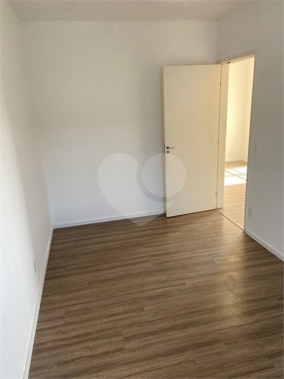 Apartamento à venda com 2 quartos, sendo 1 suíte, em Jardim Itamarati, Poá, SP