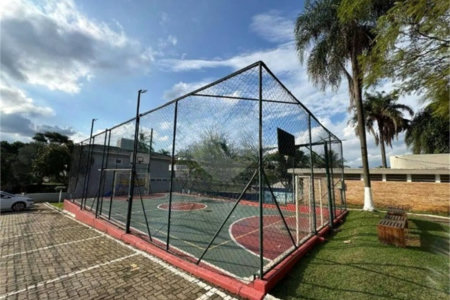 Casa à venda com 3 quartos, sendo 1 suíte, no condomínio Fiorella, Valinhos - SP