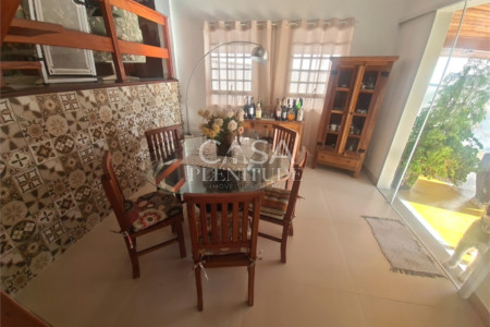 Casa em condomínio à venda com 3 quartos, sendo 1 suíte,  em Jardim Ibiti do Paço, Sorocaba, SP