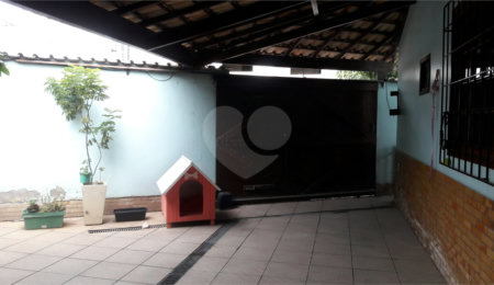 Casa à venda com 3 quartos, sendo 2 suítes,  no condomínio Itatitara, Rio de Janeiro - RJ