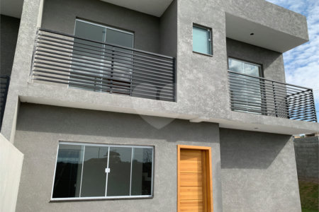 Sobrado à venda com 2 suítes em Residencial Jardins da Catalunha, Atibaia, SP
