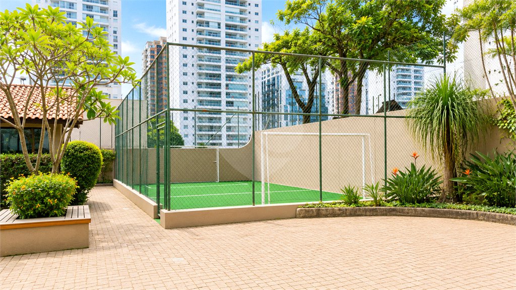 Apartamento à venda com 4 quartos, sendo 1 suíte, em Alto da Boa Vista, São Paulo, SP