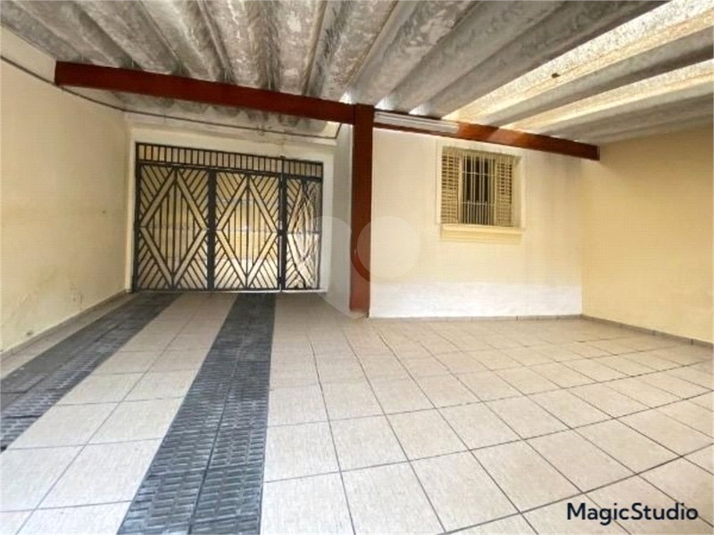 Casa com 224m², 3 dormitórios, 4 vagas, à venda na Vila Ema.
