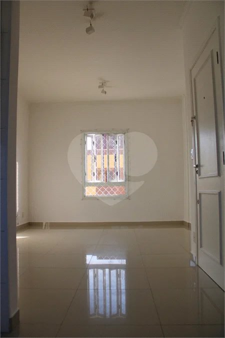 Apartamento à venda com 2 quartos, sendo 1 suíte, no Centro, Vinhedo, SP