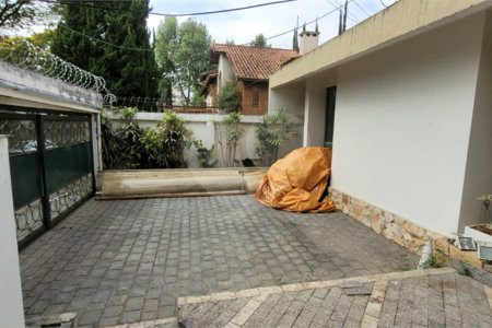 Casa à venda ou para alugar com 3 quartos, sendo 2 suítes, em Alto da Boa Vista, São Paulo, SP
