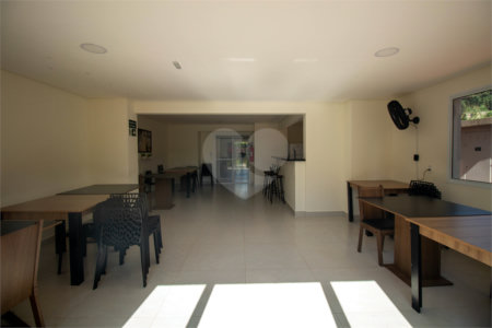 Apartamento para alugar com 2 quartos, sendo 1 suíte, em Chácaras Manão, Mairinque, SP