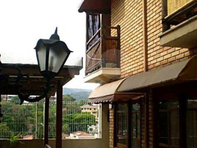 Casa à venda com 3 quartos, sendo 1 suíte,  no condomínio Barbará II, São Paulo - SP