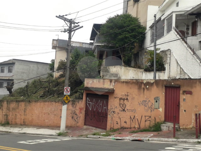 Sobrado à venda com 3 quartos, sendo 1 suíte,  em Horto Florestal, São Paulo, SP