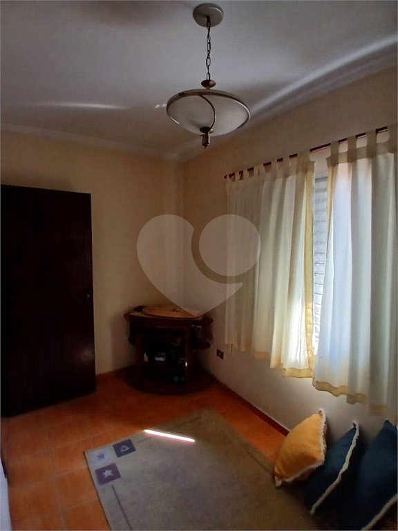 Sobrado à venda com 4 quartos, sendo 2 suítes, em Vila Constança, São Paulo, SP