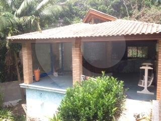 Sobrado à venda com 4 quartos, sendo 2 suítes, em Alpes da Cantareira, Mairiporã, SP
