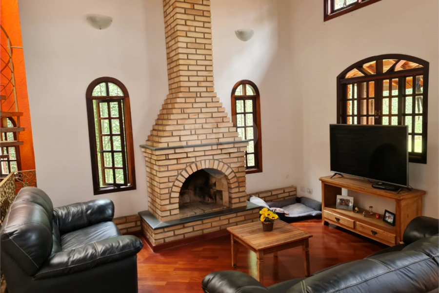 Sobrado à venda com 4 quartos, sendo 1 suíte,  em Jardim Leonor Mendes de Barros, São Paulo, SP