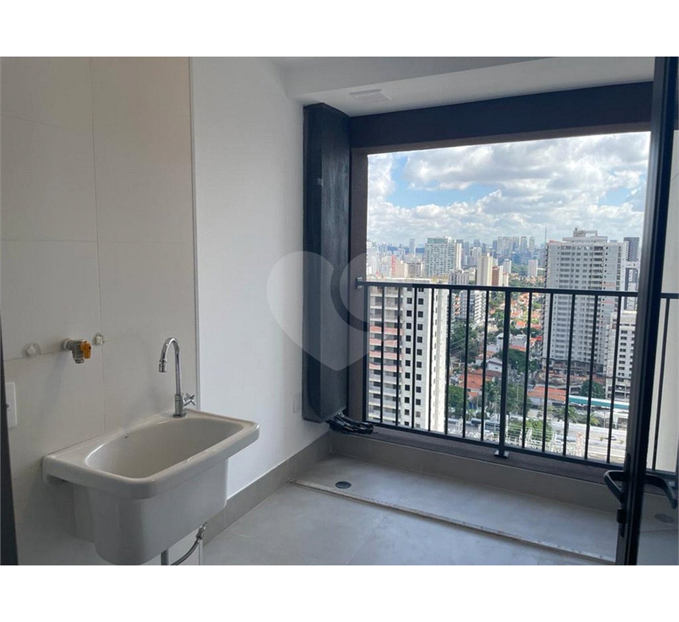 Apartamento à venda com 3 suítes em Campo Belo, São Paulo, SP