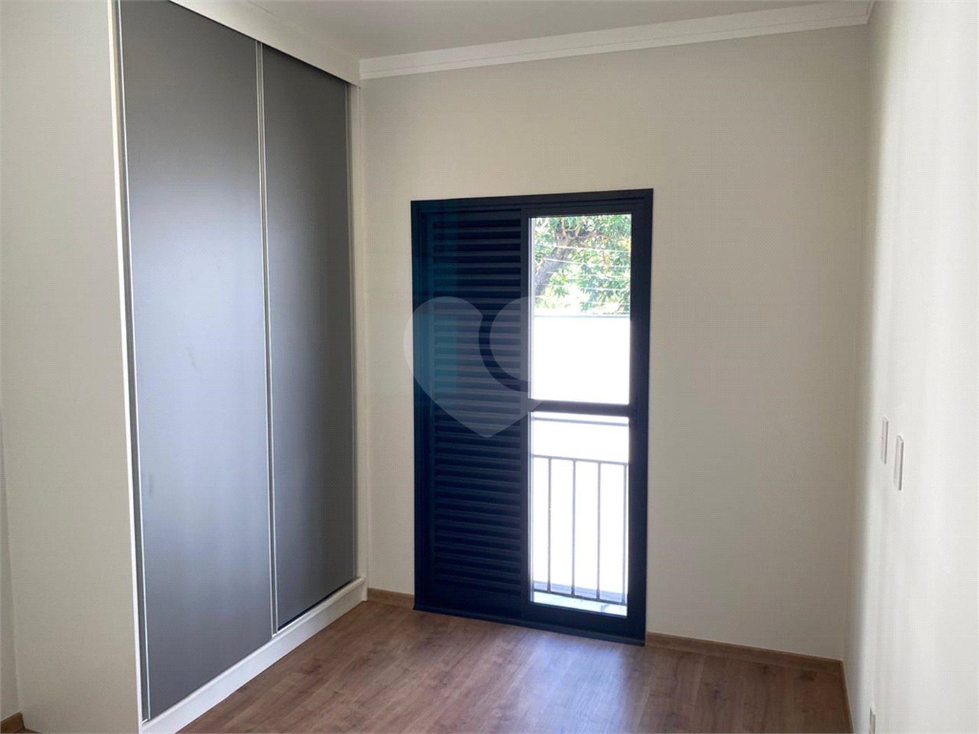 Casa à venda com 3 suítes no condomínio Villaggio Maranello, Vinhedo - SP
