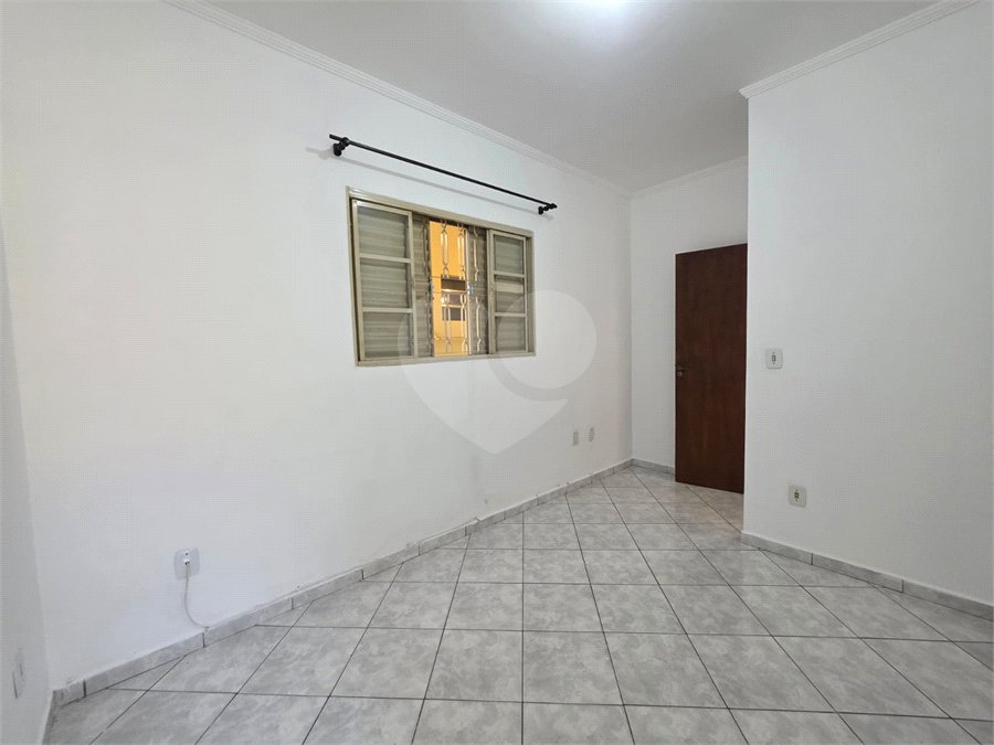 Casa à venda com 3 quartos, sendo 2 suítes, em Jardim Santo Antônio, Valinhos, SP