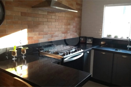 Sobrado à venda com 3 quartos, sendo 1 suíte,  em Retiro das Fontes, Atibaia, SP