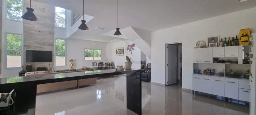 Casa à venda com 3 suítes no condomínio Villa D' Oro, Vinhedo - SP