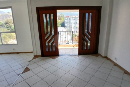 Cobertura à venda com 3 quartos, sendo 1 suíte, em Tijuca, Rio de Janeiro, RJ