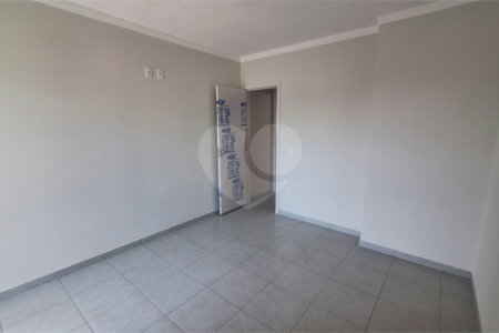 Casa de Vila à venda com 2 suítes em Vila Hortência, Sorocaba, SP