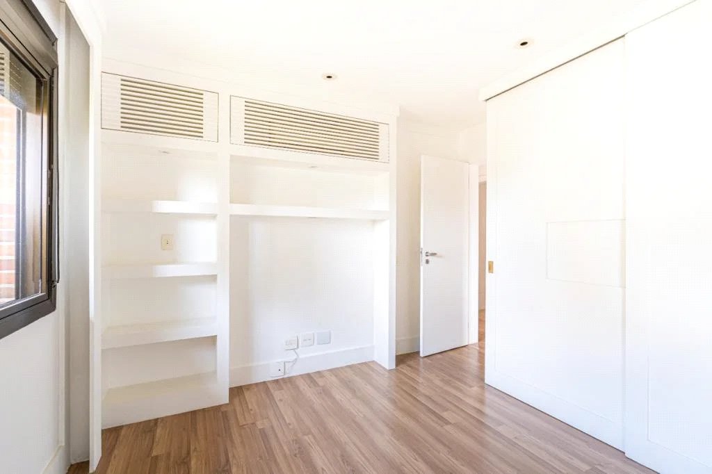 Duplex à venda com 6 quartos, sendo 4 suítes, em Vila Andrade, São Paulo, SP