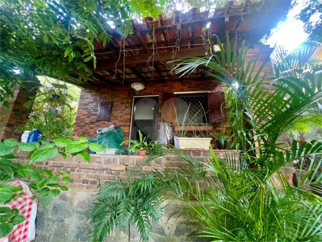 Casa à venda com 3 quartos em Horto, São Paulo, SP